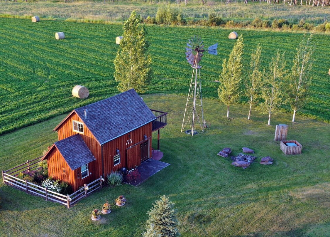A beautiful restored barn in Montana for Airbnb