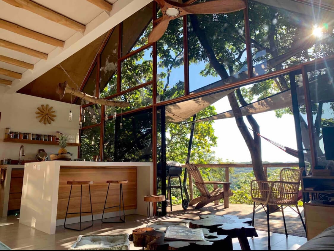 Hugues Treehouse Airbnb in Costa Rica