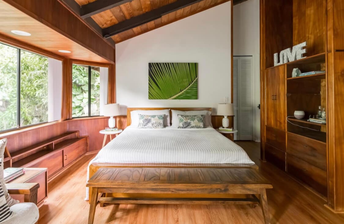 Tropical Master Suite Airbnb in Honolulu