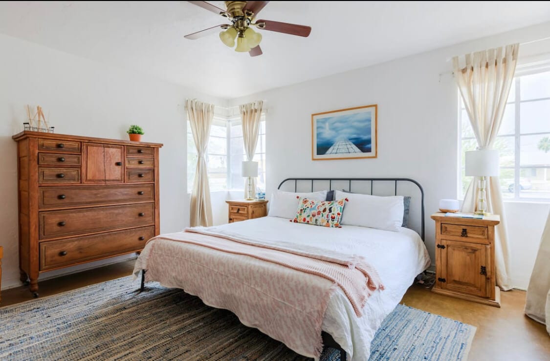 Beautiful bedroom in central Phoenix, Arizona Beautiful bedroom in central Phoenix, Arizona