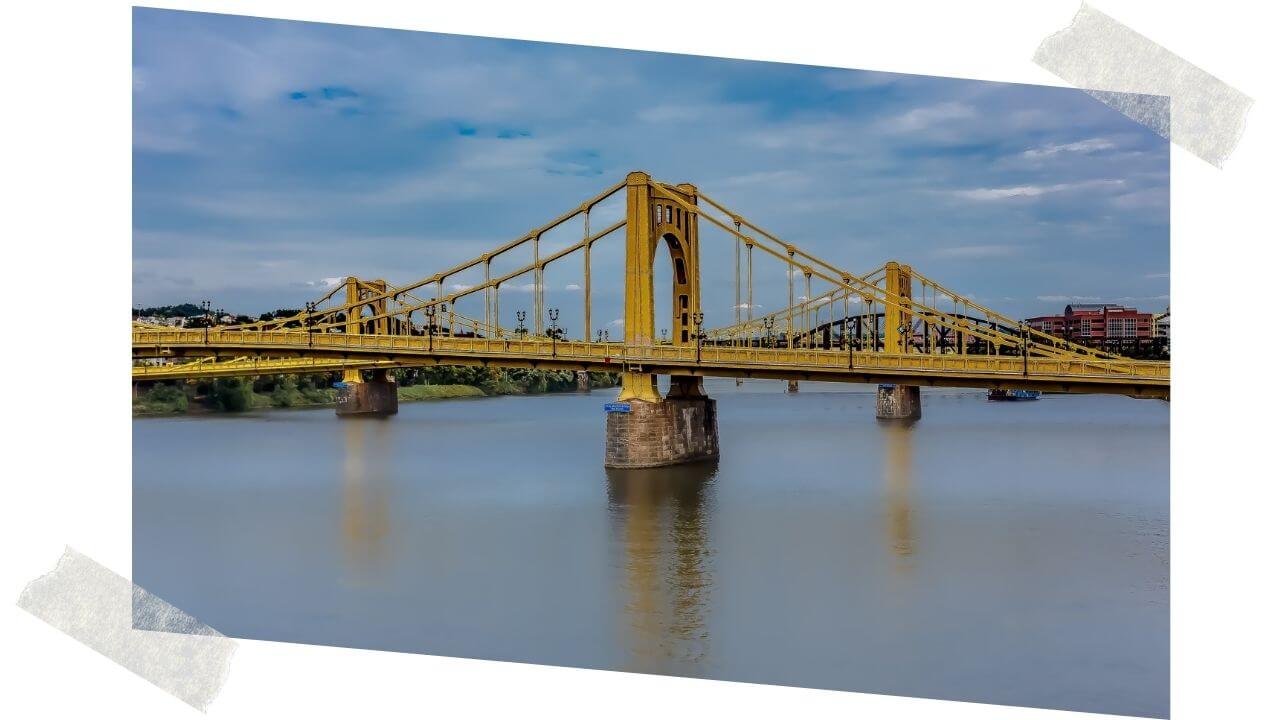 A Pittsburgh bridge