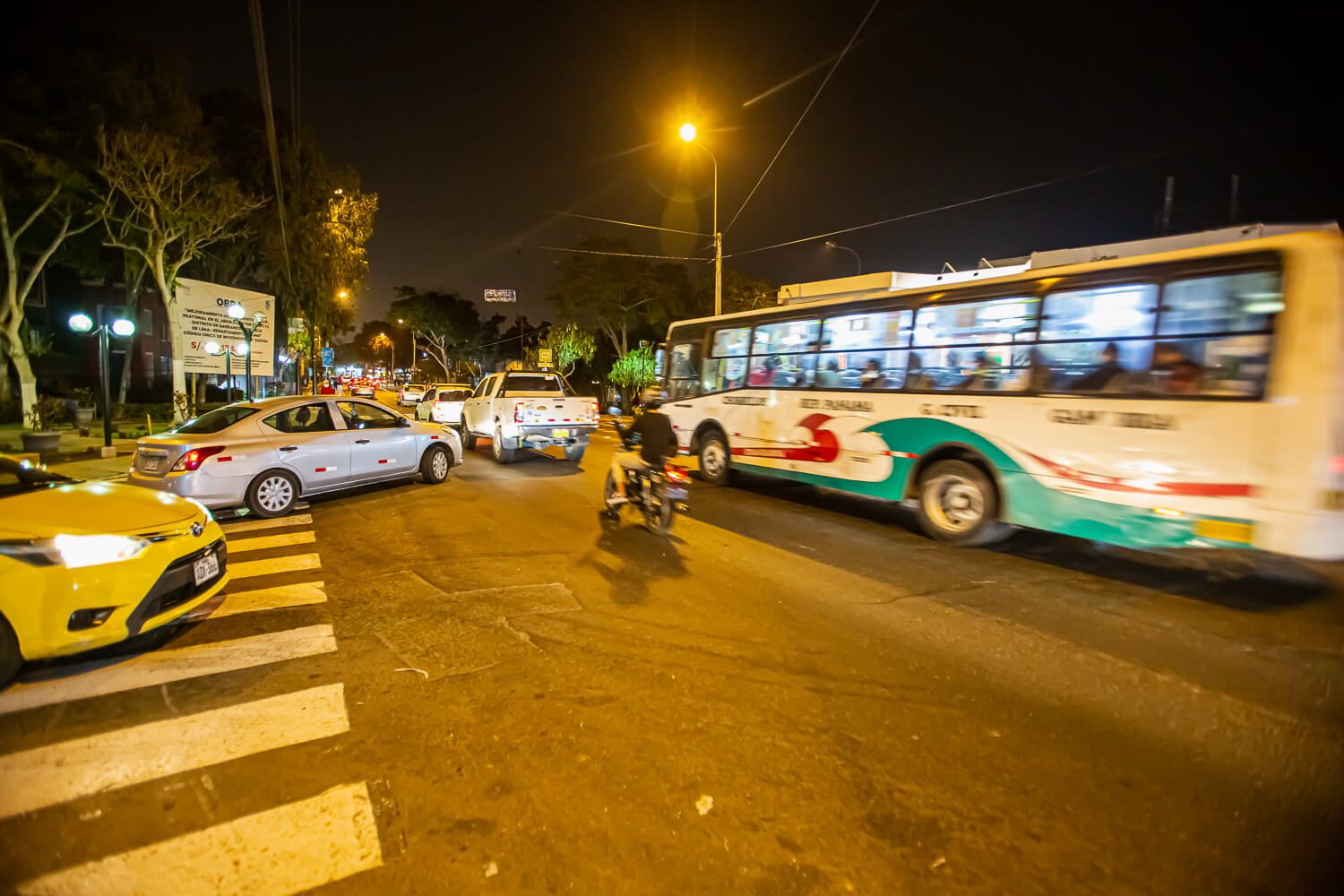 Bus Travel in Miraflroes How to Get to Miraflores, Peru