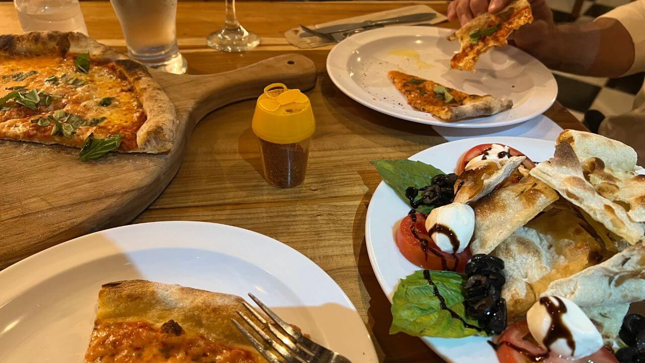 Italian food! Bella Italia place to eat in Jardin